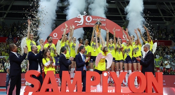 VİDEO- Sultanlar Ligi'nde şampiyon Fenerbahçe Opet